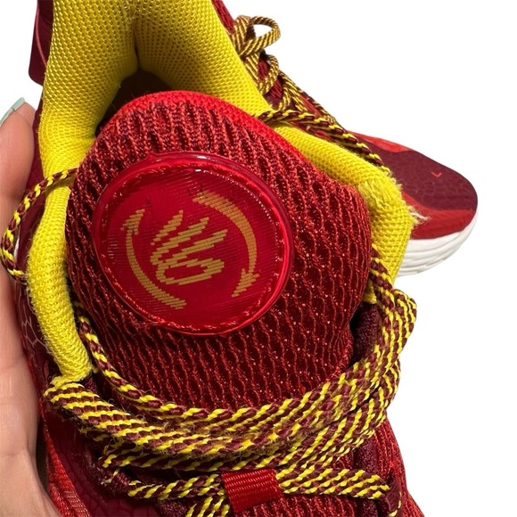 UNDER ARMOUR JUNIOR GS CURRY‎ 11 FIRE RED BASKETBALL SHOES SIZE 5 - Picture 9 of 15